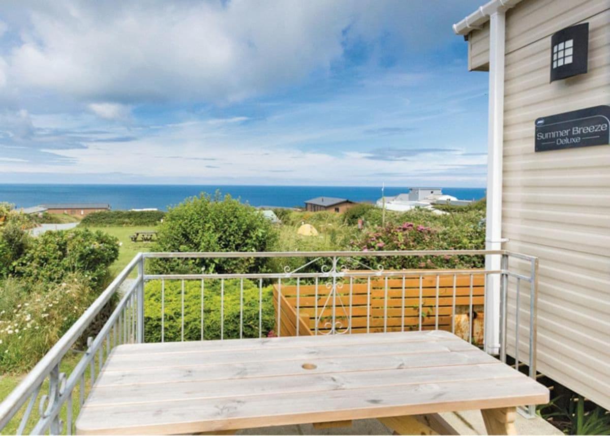 Llanllawer Fishguard Bay Resort מראה חיצוני תמונה