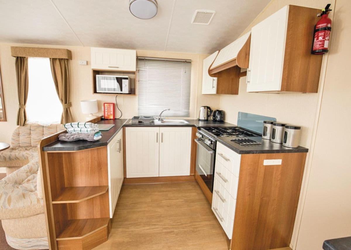 Llanllawer Fishguard Bay Resort מראה חיצוני תמונה