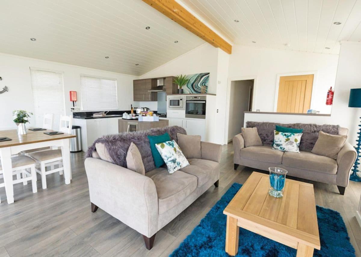 Llanllawer Fishguard Bay Resort מראה חיצוני תמונה