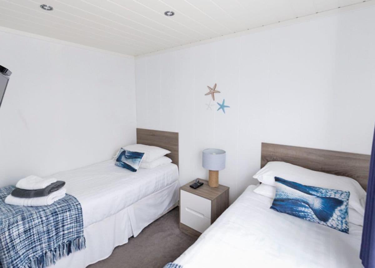 Llanllawer Fishguard Bay Resort מראה חיצוני תמונה