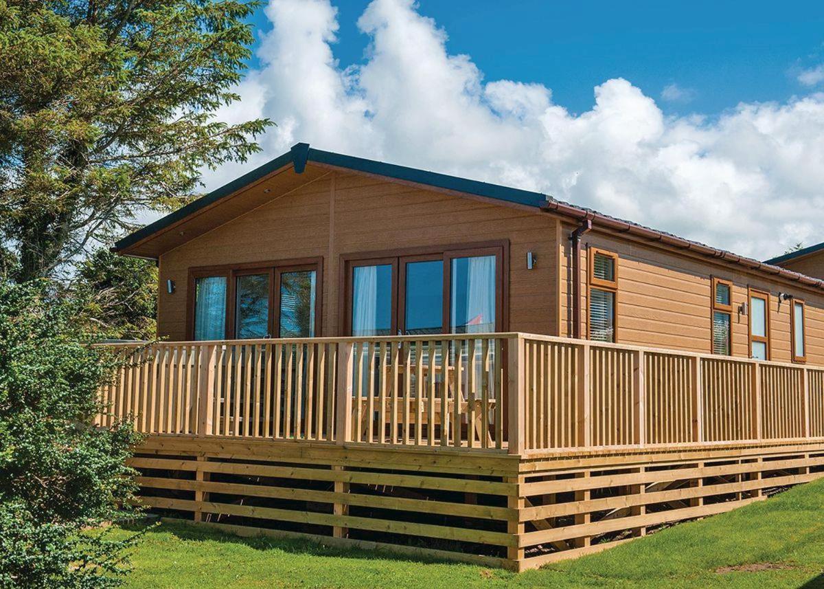 Llanllawer Fishguard Bay Resort מראה חיצוני תמונה